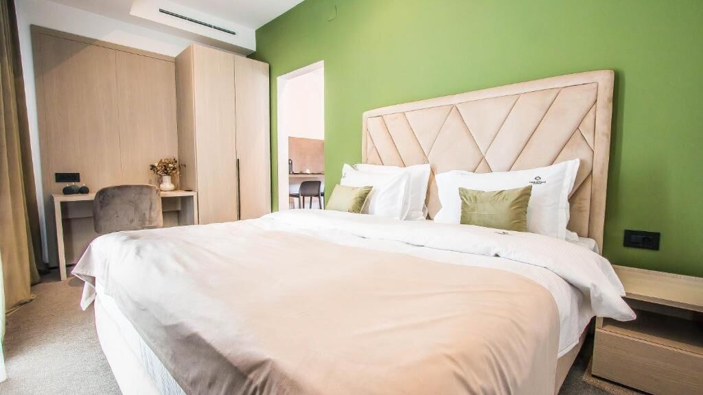 Central Carol Aparthotel 2 București (1)