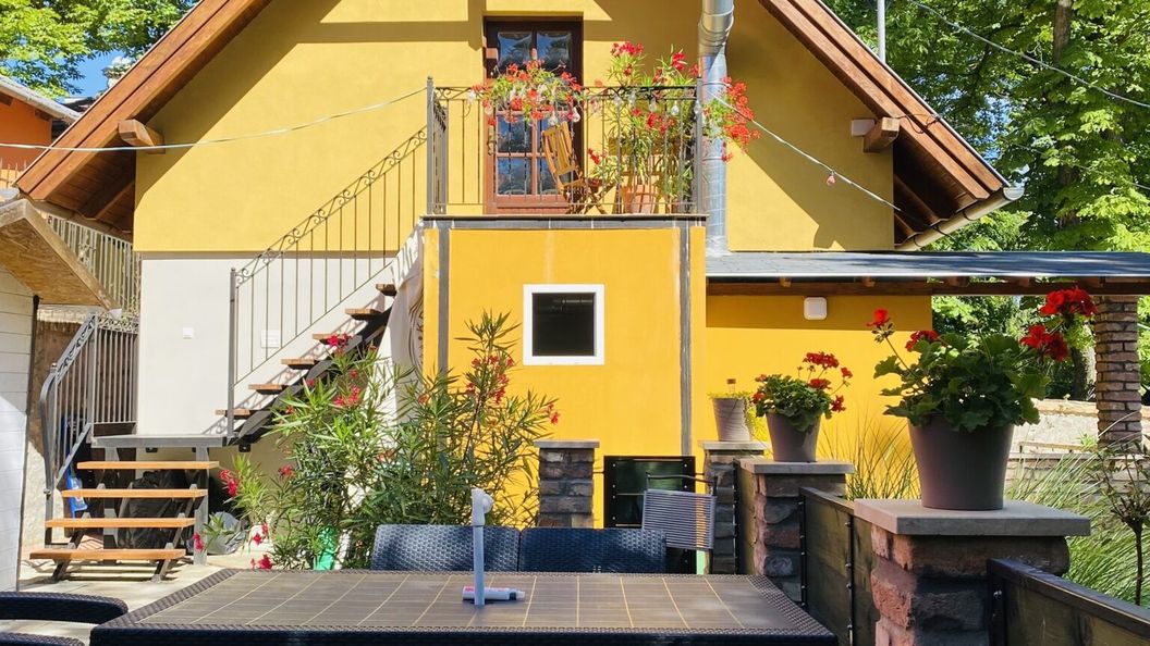 Herfli Apartman Szob (1)