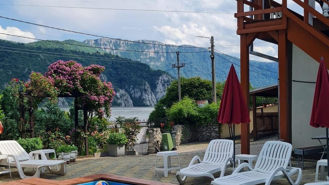 Pensiunea Conacul de la Dunăre Eşelniţa (1)