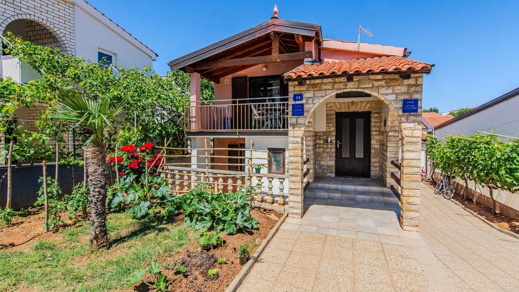 Apartman Vir - CDA660 (1)