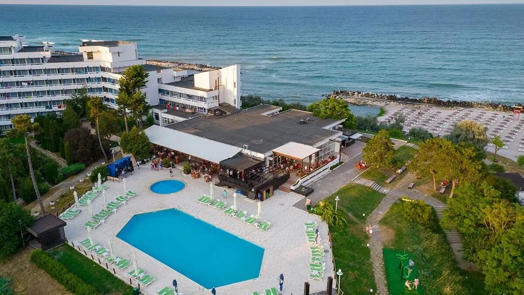 Hotel California - 252 (1)