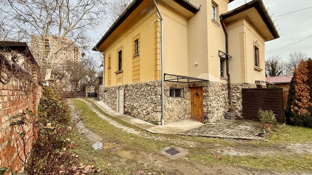 Hangulat Apartman Eger (1)