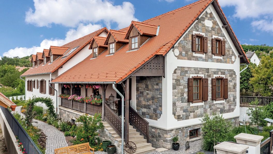 the Herbalist Tihany (1)