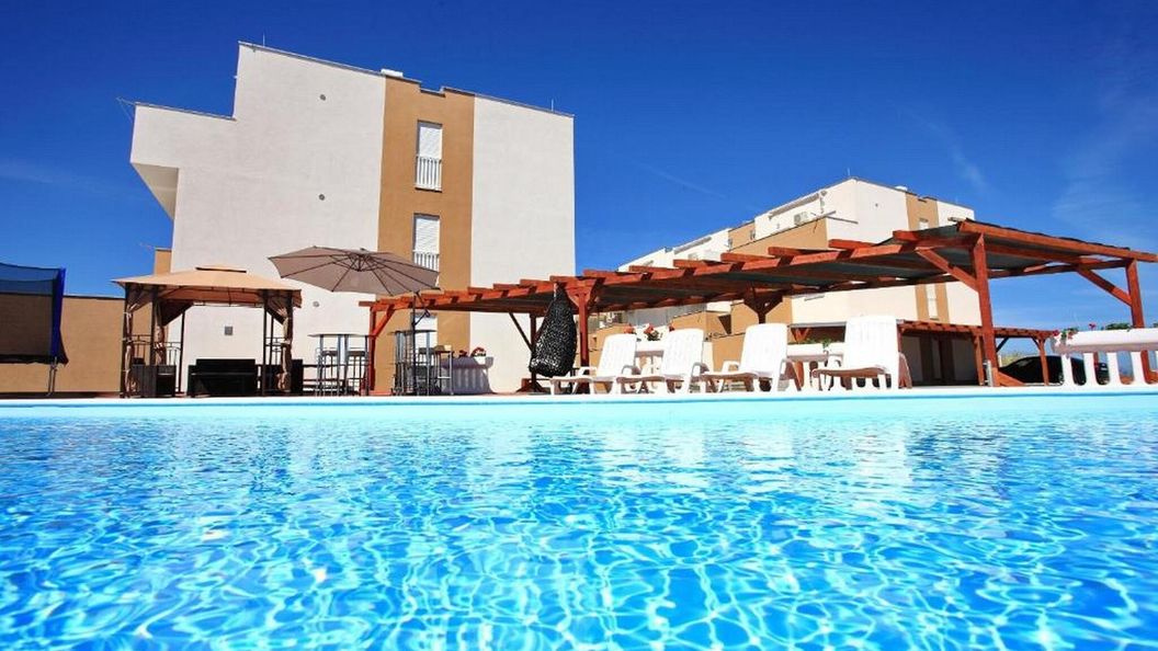 Apartments Village 2 Nin (1)