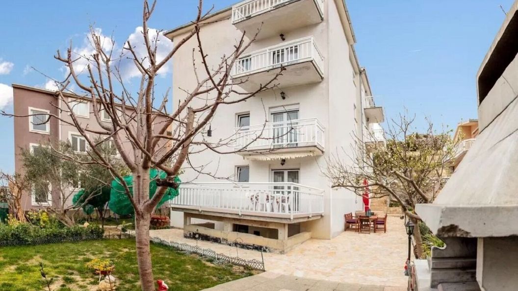 Apartments Knez Podstrana (1)