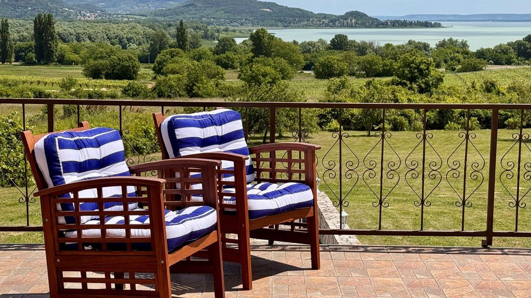 Villa Panoráma Balatonederics (1)