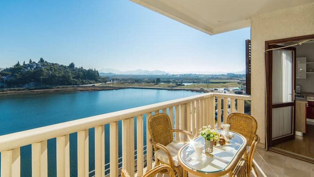 Apartments Luxury apartments Ploce (1)