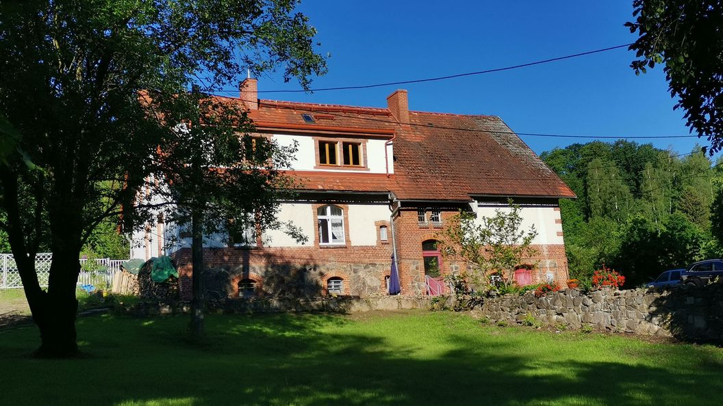 ZACZAROWALIM Dom w Górach Sowich Walim (1)