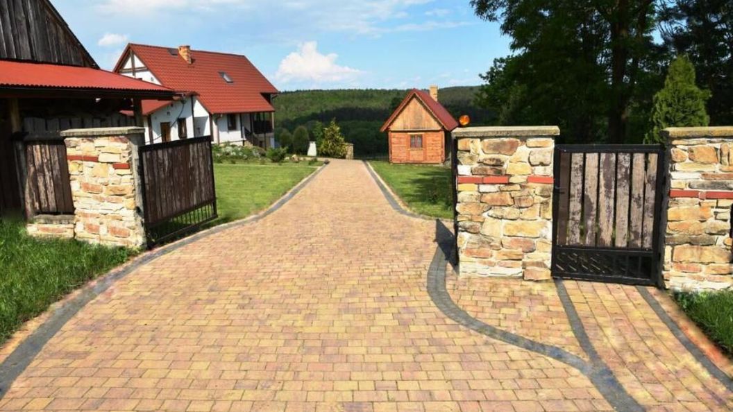 Drewniany domek z piernika Iwaniska (1)