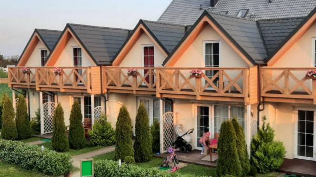 Domki Anabell przy plaży Sarbinowo (1)