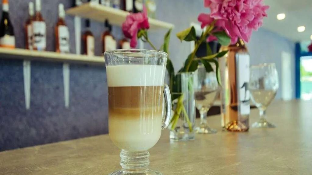 Pensiunea Adanur Holiday Crisan (1)