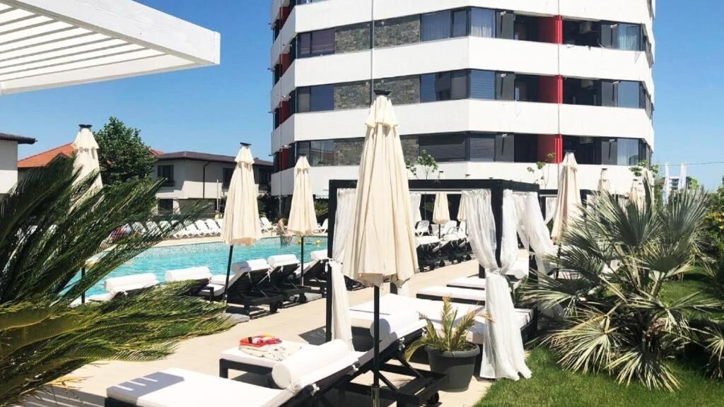 Apartament Sunny Pool by Zig Zag Mamaia (1)