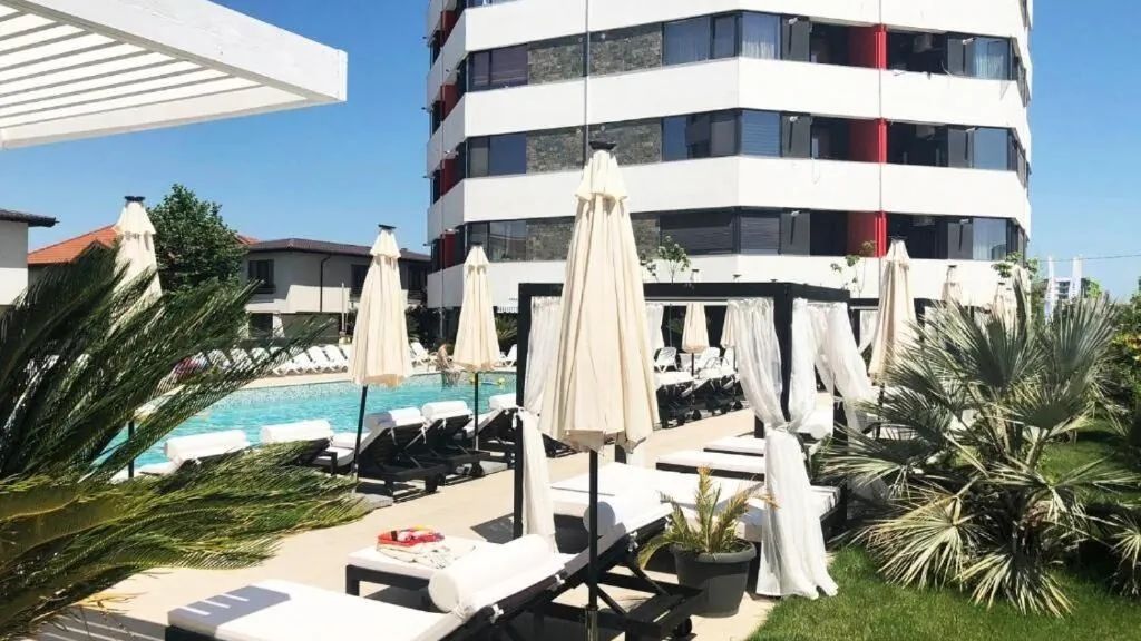 Apartament Sunny Pool by Zig Zag Mamaia (1)