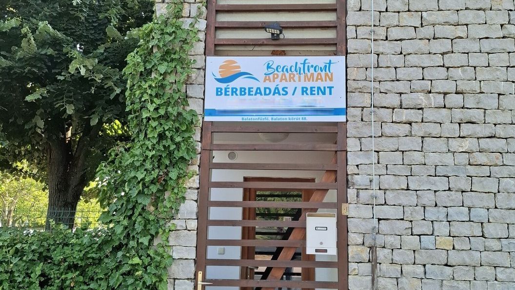 Beachfront Apartman Balatonfűzfő (1)