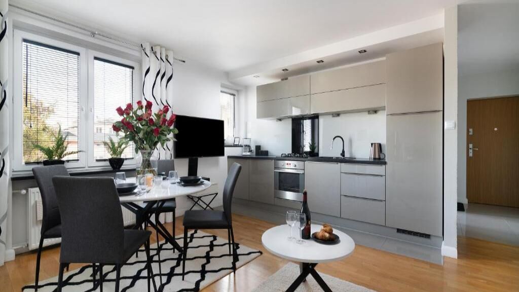 EASY RENT Apartments - RAYSKIEGO (1)