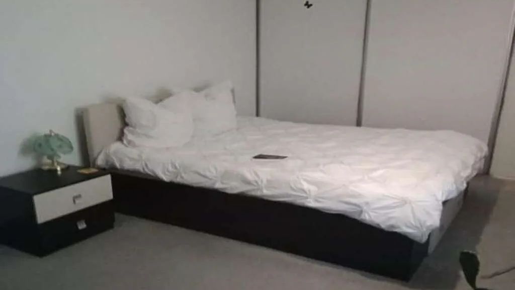 Căsuța Galbenă București (1)