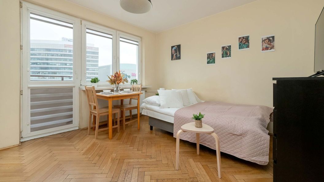 Złota 61 | Studio w Centrum Warszawy | Widok na Miasto (1)