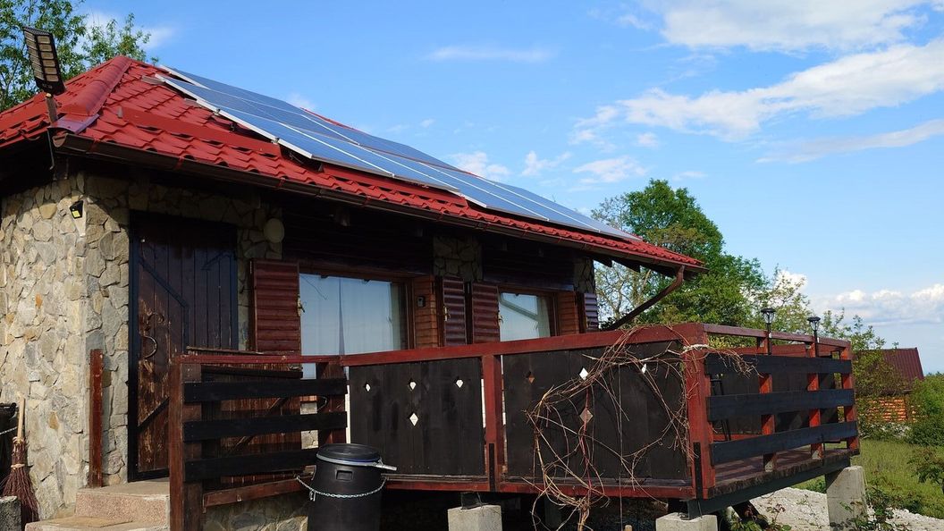 Cabana de Piatră Râmeț (1)