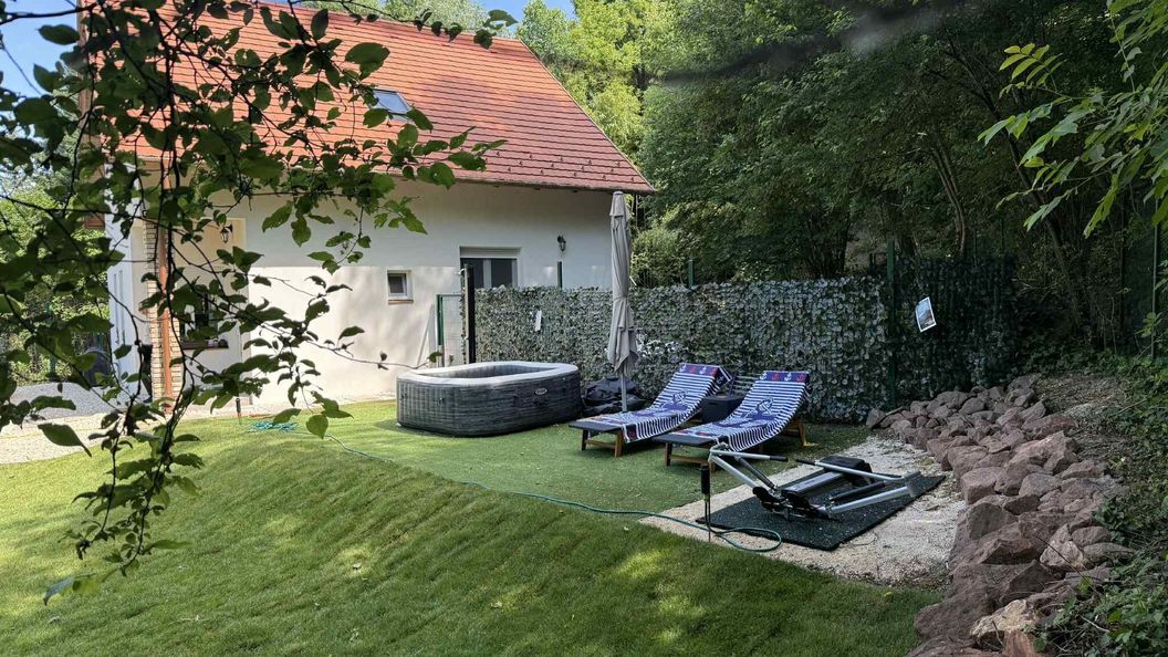 Vörös Patak Apartmanház Balatonfűzfő (1)