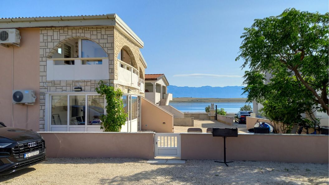 Apartman Vir - CDA943 (1)