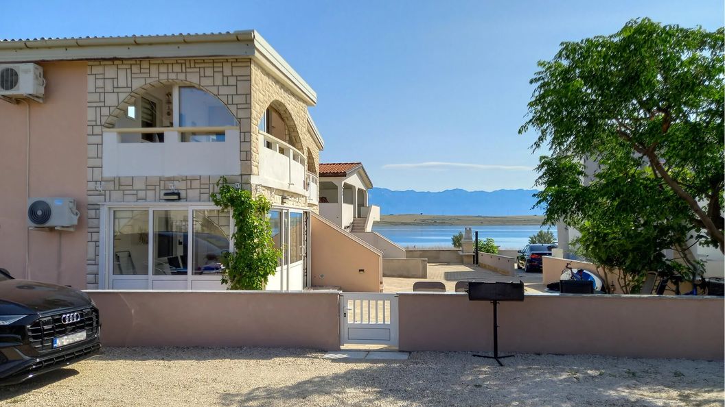 Apartman Vir - CDA943 (1)