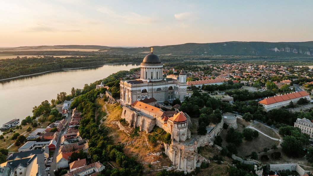 The Loft Apartman Esztergom (1)