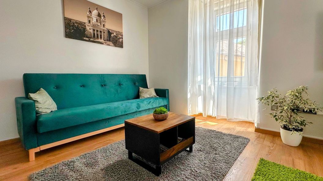 Eötvös Apartman Cegléd (1)