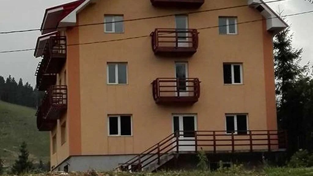 Cabana Roua Munților Vârtop (1)