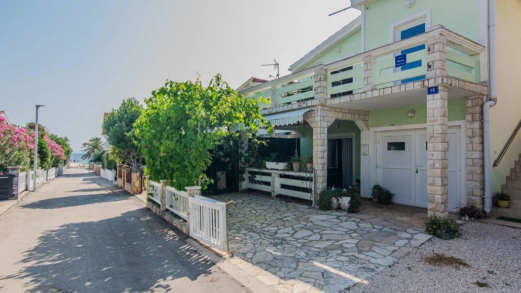 Apartment Semak Vir (1)