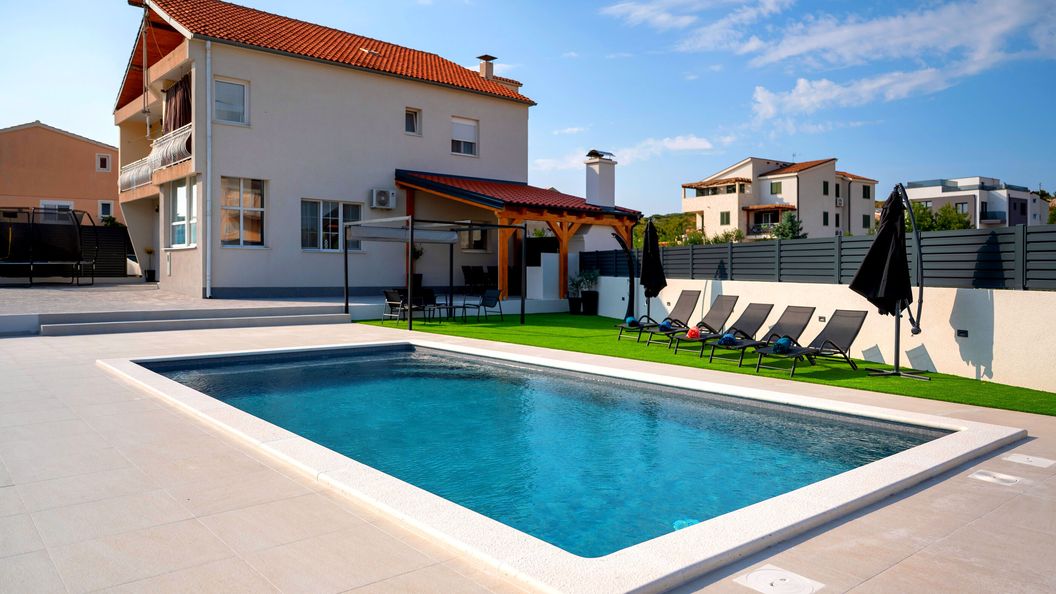 House Villa LuNi Brodarica (1)