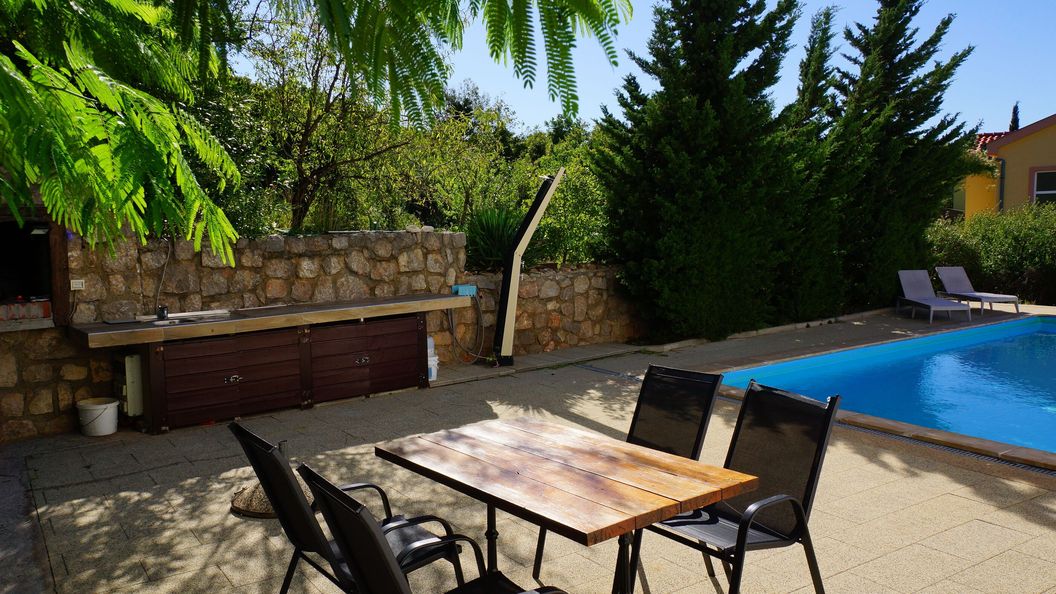 Apartments Sunny Karlobag (1)