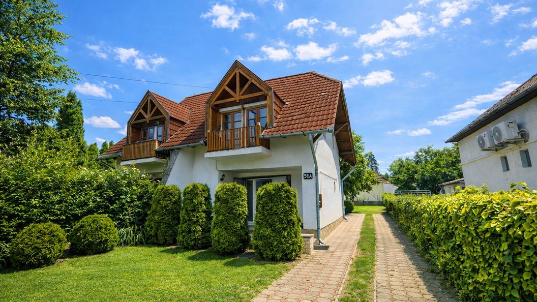 Strandközeli Nyaralóház Balatonboglár (1)