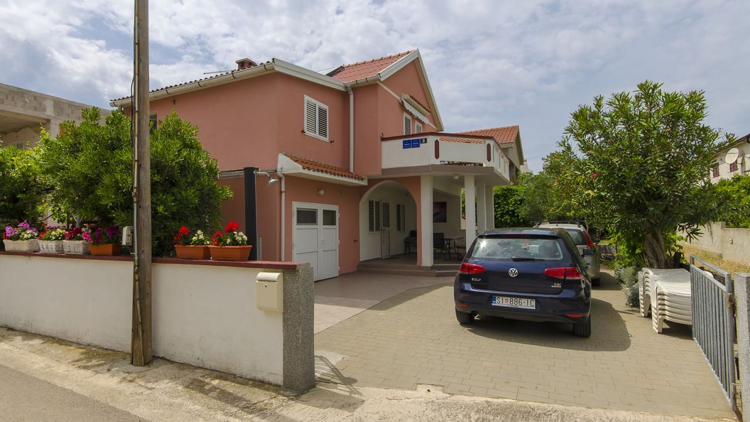 Apartment Kipson Nin (1)