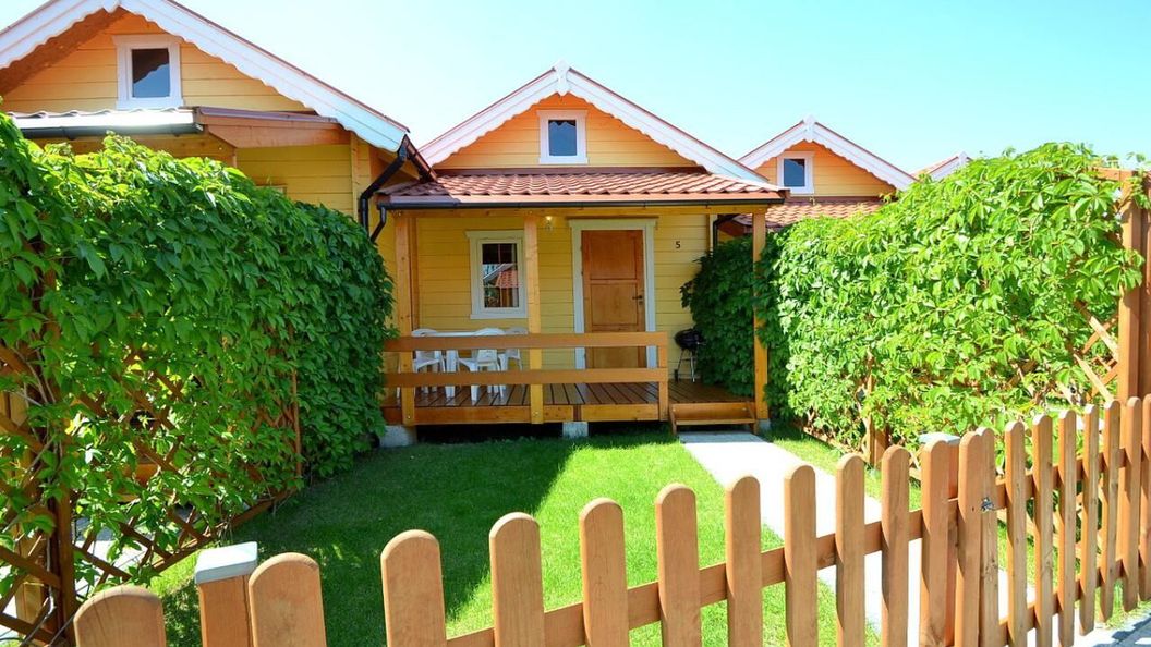 Domki Letniskowe Lentia Rowy (1)