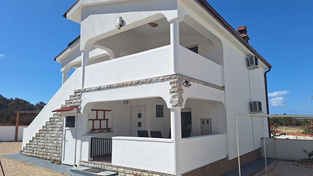 Apartments Apartmani Didovi dvori Razanac (1)