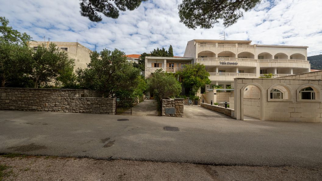 Apartments Ana&Tina Bol (1)