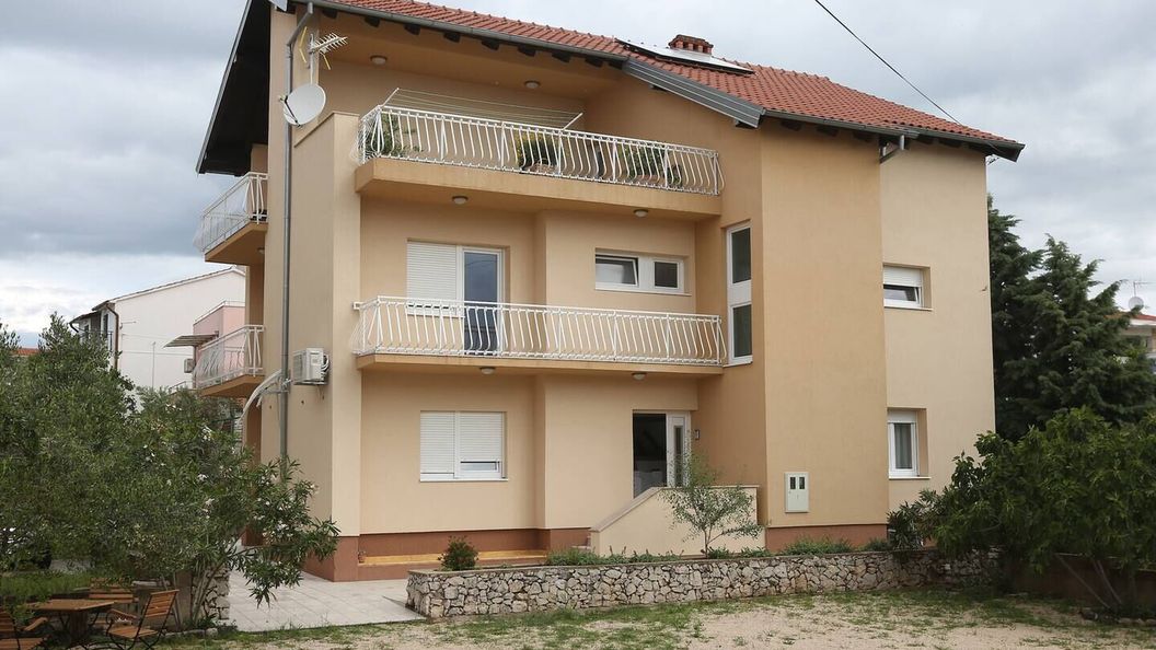 Apartments Jolie Vodice (1)