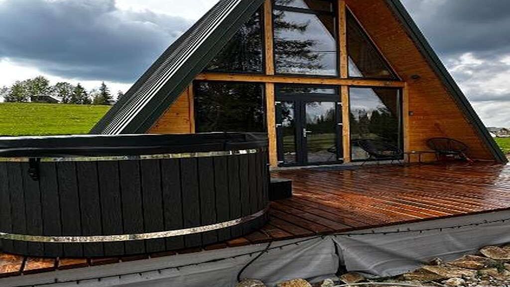 La Știubei Cabin Mărişel (1)