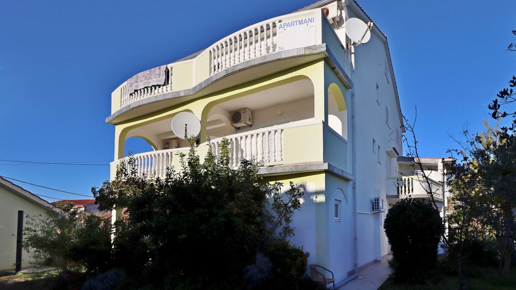 Apartmanok Parkolóhellyel Lopar, Rab - 21732 Lopar (1)