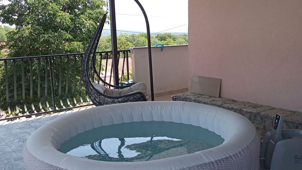 Szobák Magán Parkolóhellyel Vrh, Krk - 24028 Vrh (1)