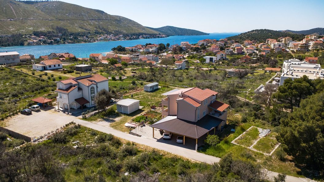 Apartmanok Parkolóhellyel Grebastica, Sibenik - 24046 Grebaštica (1)