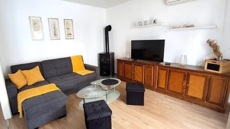 Apartmanok Parkolóhellyel Zaton, Krka - 24050 Zaton (1)