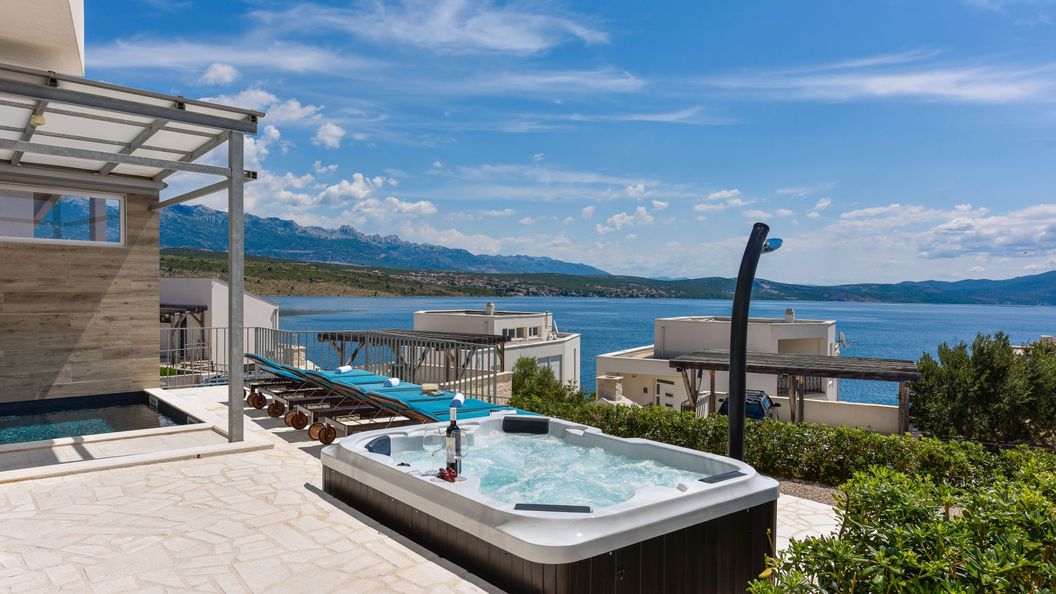 Ház Családok Részére Medencével Posedarje, Novigrad - 24091 Posedarje (1)