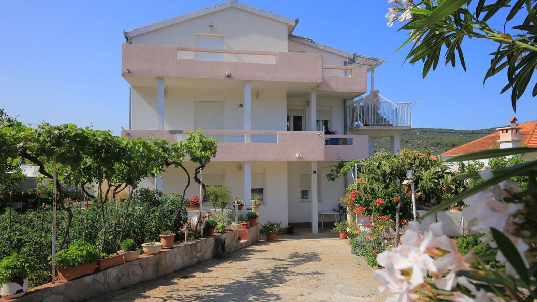 Apartmanok A Tenger Mellett Vinisce, Trogir - 24197 Vinišće (1)