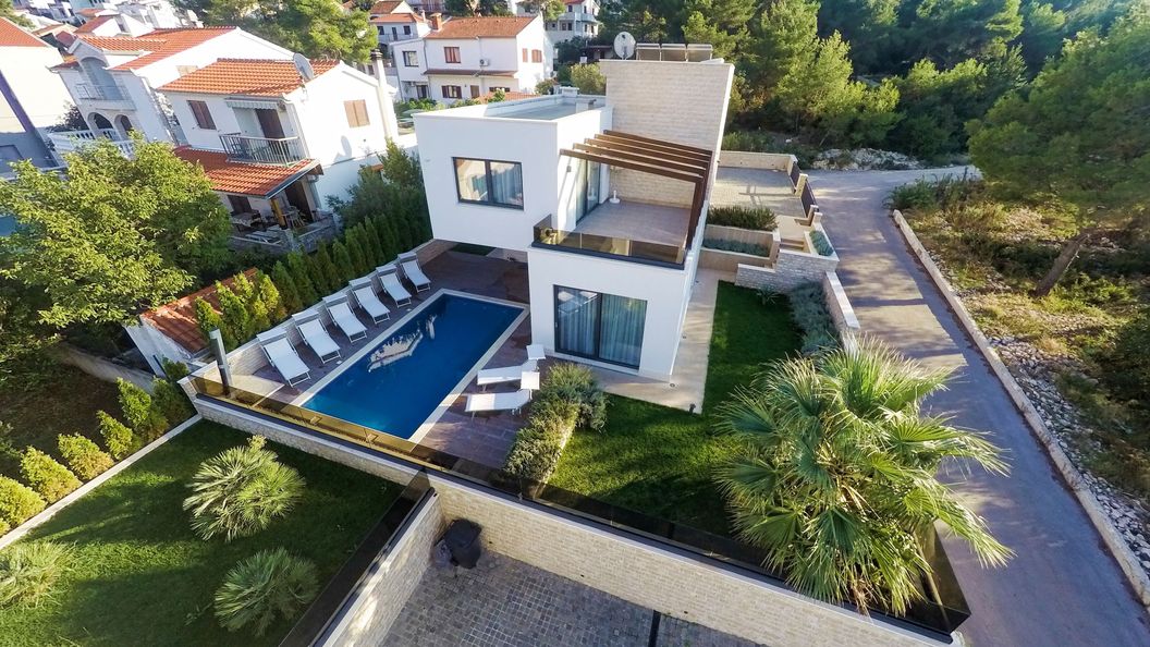 Luxusvilla A Tenger Mellett Medencével Öböl Duga, Ciovo - 24268 Duga (1)