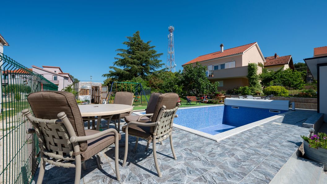 Apartmanok Családok Részére Medencével Sukosan, Zadar - 24349 Sukošan (1)