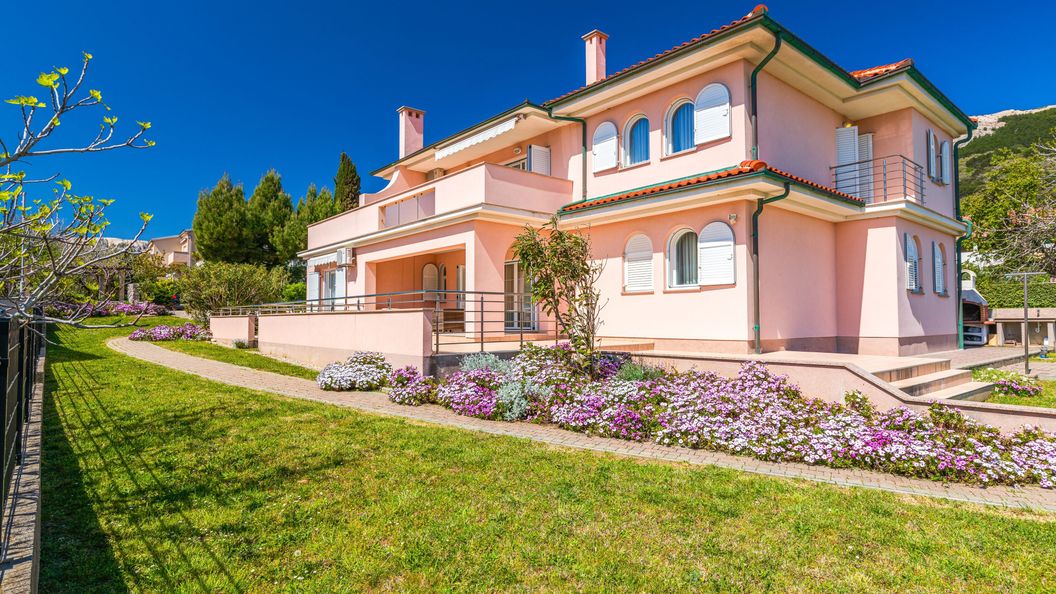 Apartmanok Parkolóhellyel Baska, Krk - 24415 Baška (1)