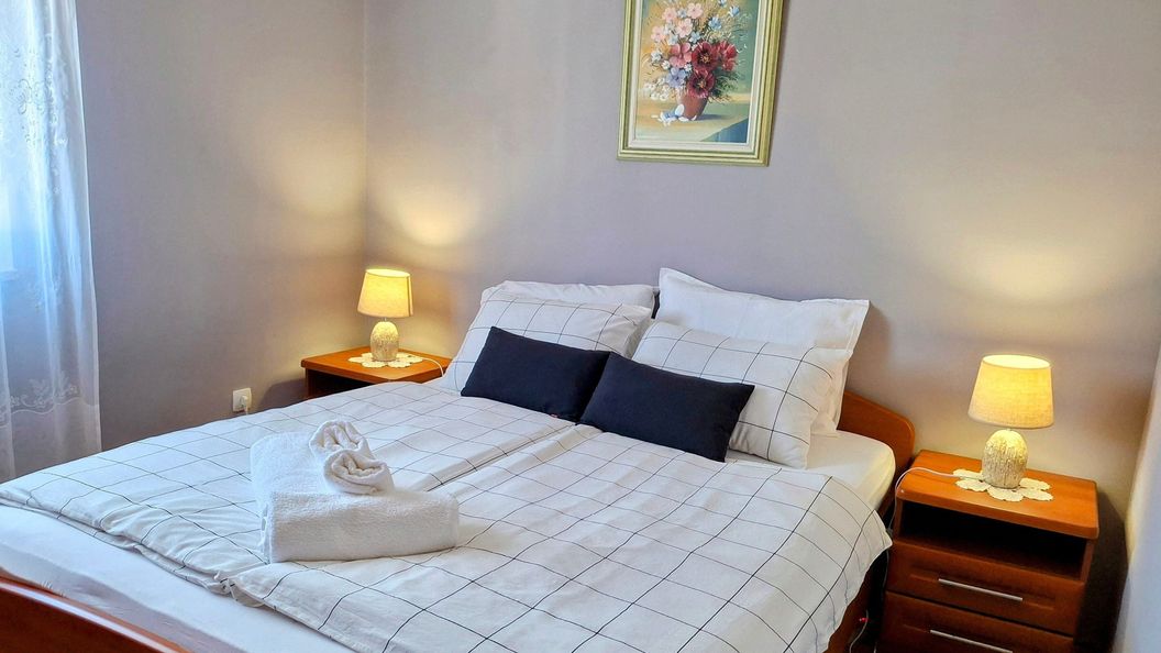 Apartmanok Parkolóhellyel Palit, Rab - 24465 Palit (1)