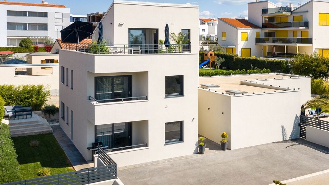 Apartmanok Parkolóhellyel Novigrad - 24561 (1)