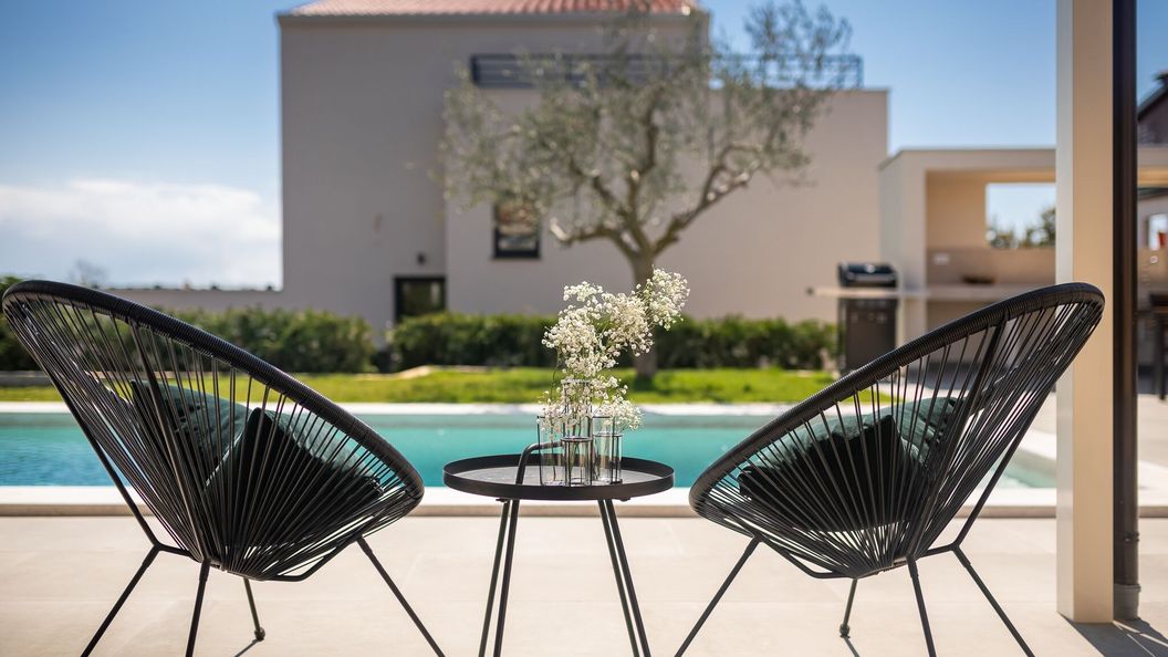 Apartmanok Családok Részére Medencével Novigrad - 24585 (1)